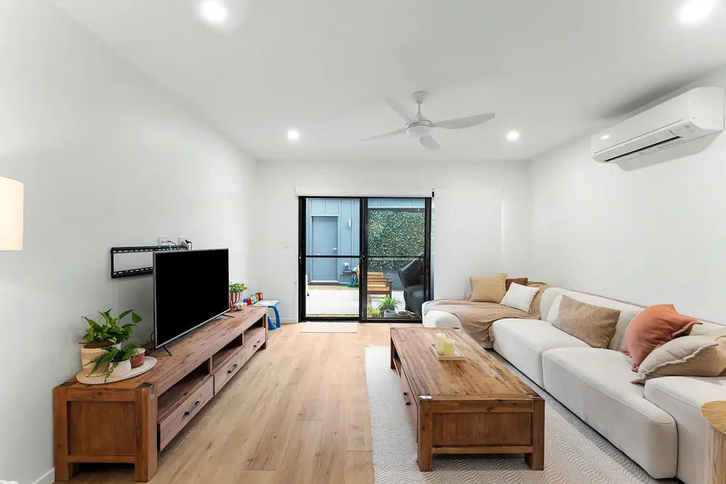 Baringa 3Zimmer Low Maintenance, Entry Level Opportunity