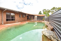 60 Hillside Gardens, Desert Springs