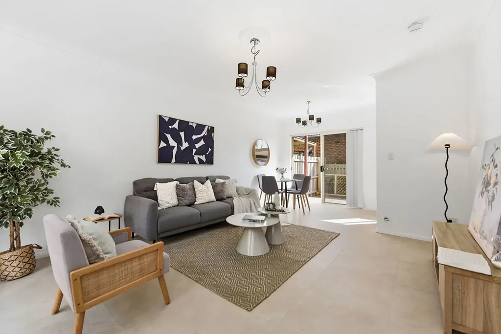 Lakemba 2Moenga A fantastic opportunity to secure a stylish and affordable townhouse in a highly convenient location.