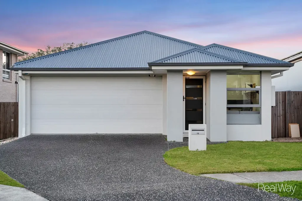 18 Cairo Way, Spring Mountain, QLD 4300