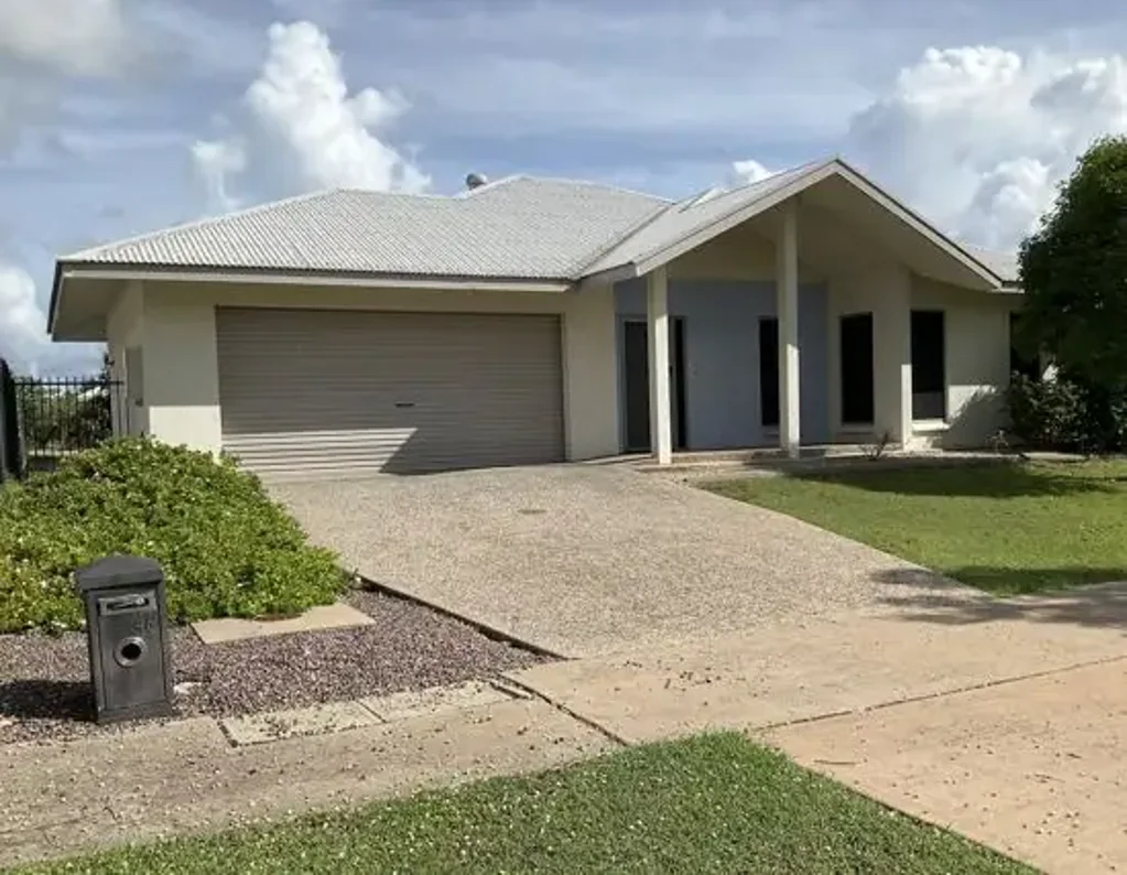Bellamack 5Moenga 5 Bedrooms - DHA lease!