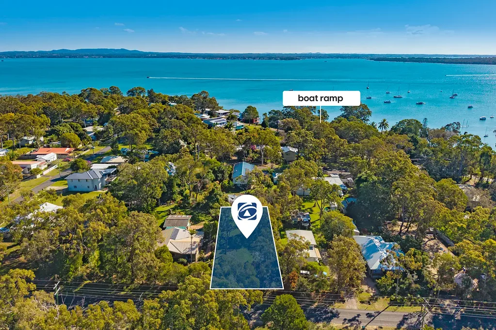Macleay Island 1012平米阔地 海滨瑰宝 步行船台 近海滩 码头渡轮45分钟 3区购物 学校俱乐部 医疗便利 凉爽海湾微风 LARGE 1012sqm BLOCK WAITING FOR YOUR DREAM HOME!
