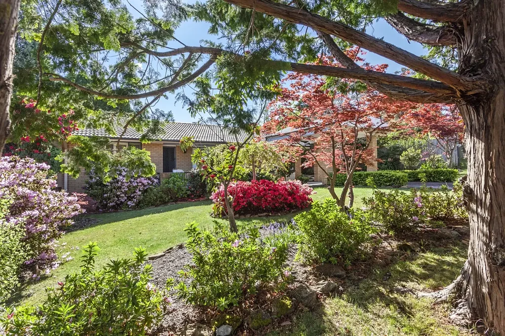 Wentworth Falls 4બેડરૂમ Easy care home with peaceful garden setting