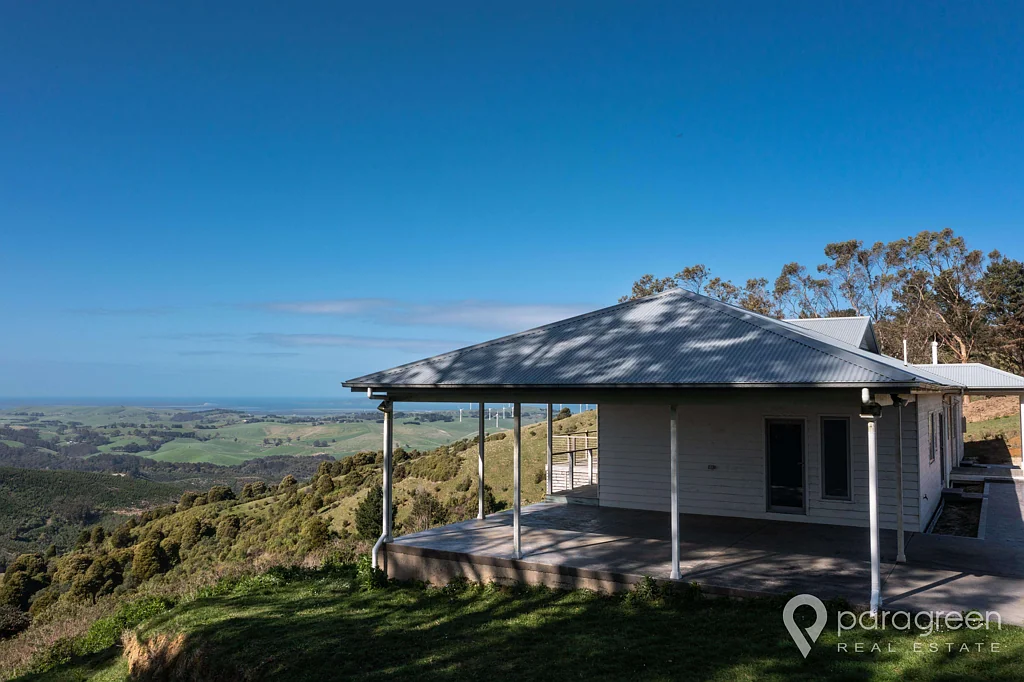 Toora North BIG VIEWS WITH A BEAUTIFUL HOME