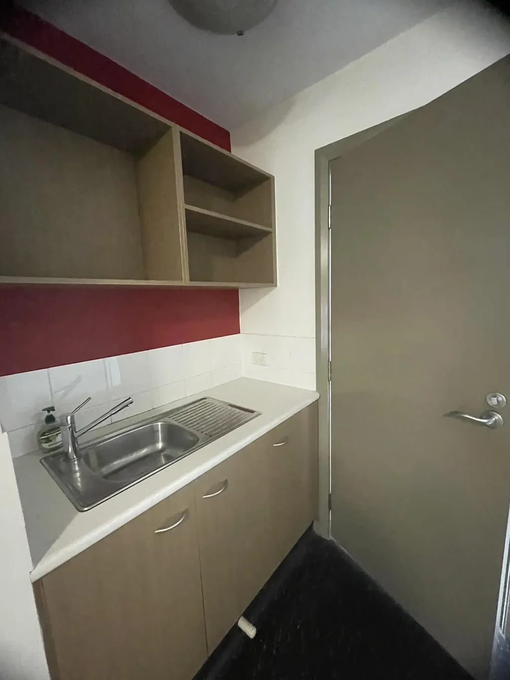 Furnished room in shared townhouse of 5