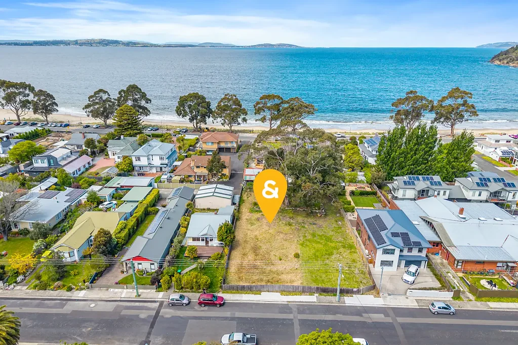 Kingston Beach Rare Kingston Beach Land