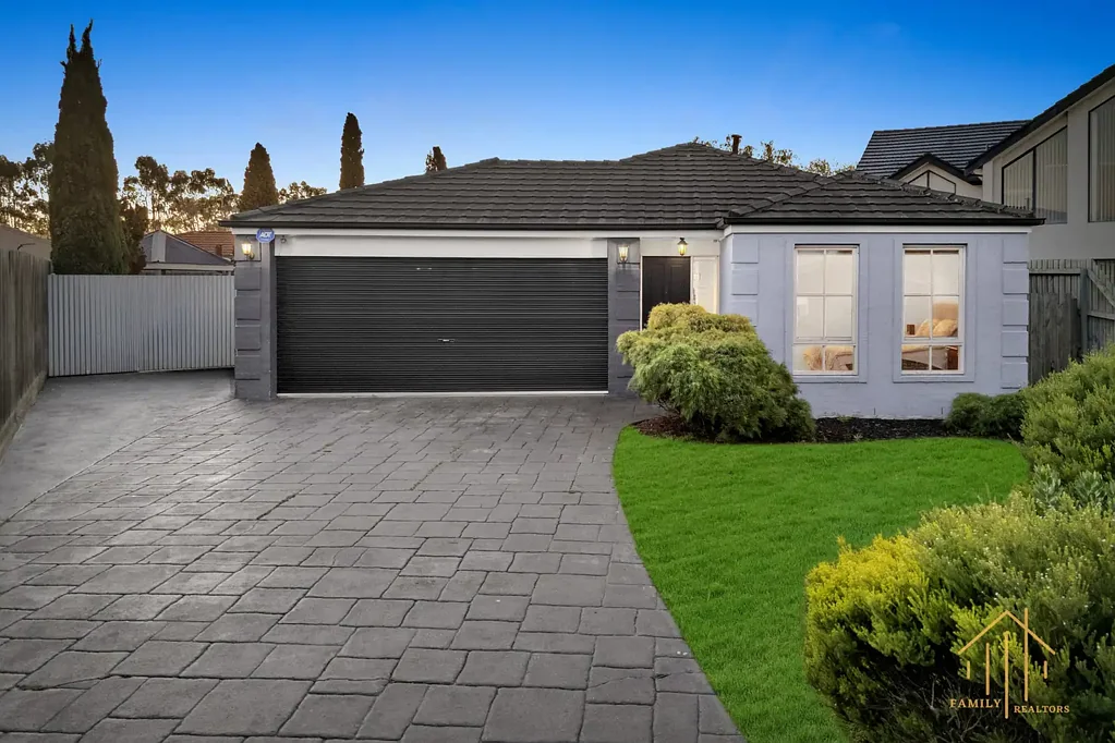 Narre Warren 4બેડરૂમ An idyllic lifestyle FAMILY HOME IN PRIME LOCATION – READY TO MOVE IN!!