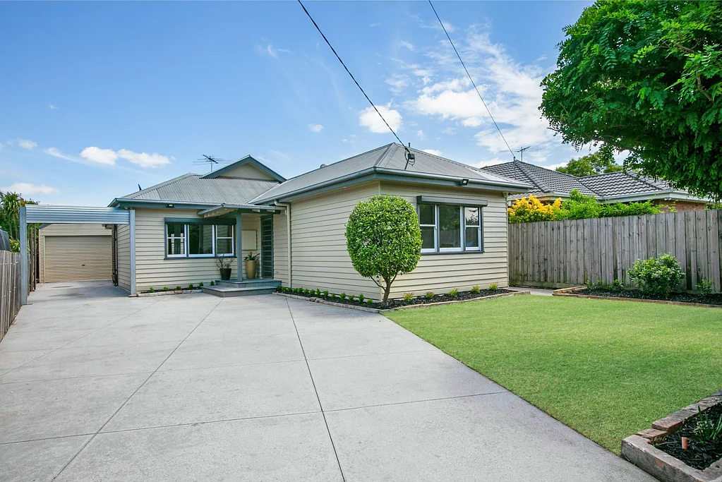 15 Banbury Road, Reservoir, VIC 3073