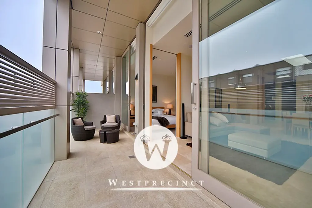Looking to commit for a shorter term?  We offer fine furnished stays from 3 months +