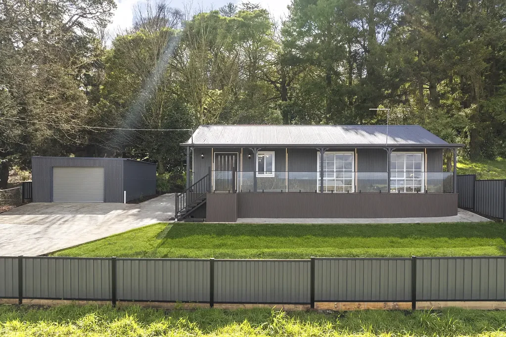 Daylesford 3 Slaapkamer Cottage Charm Outside, Premium Luxury Inside!