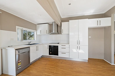 17 Leslie Street, Blacktown, NSW 2148, 3房, 1浴, House