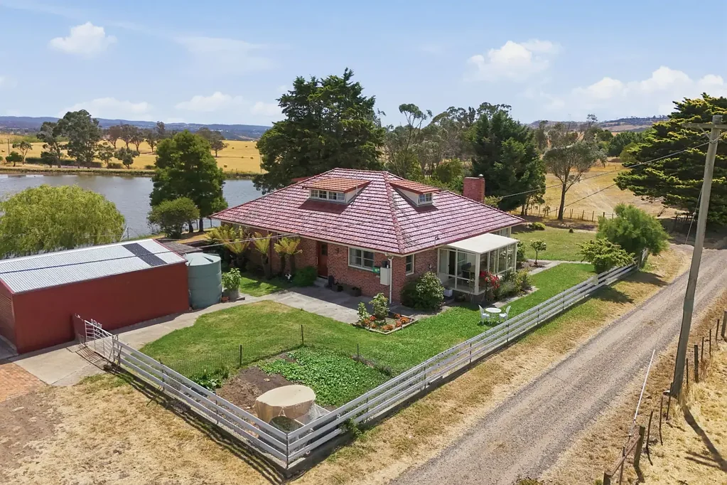 White Hills  Glen Bank - Quality Country Living Just Minutes from Launceston