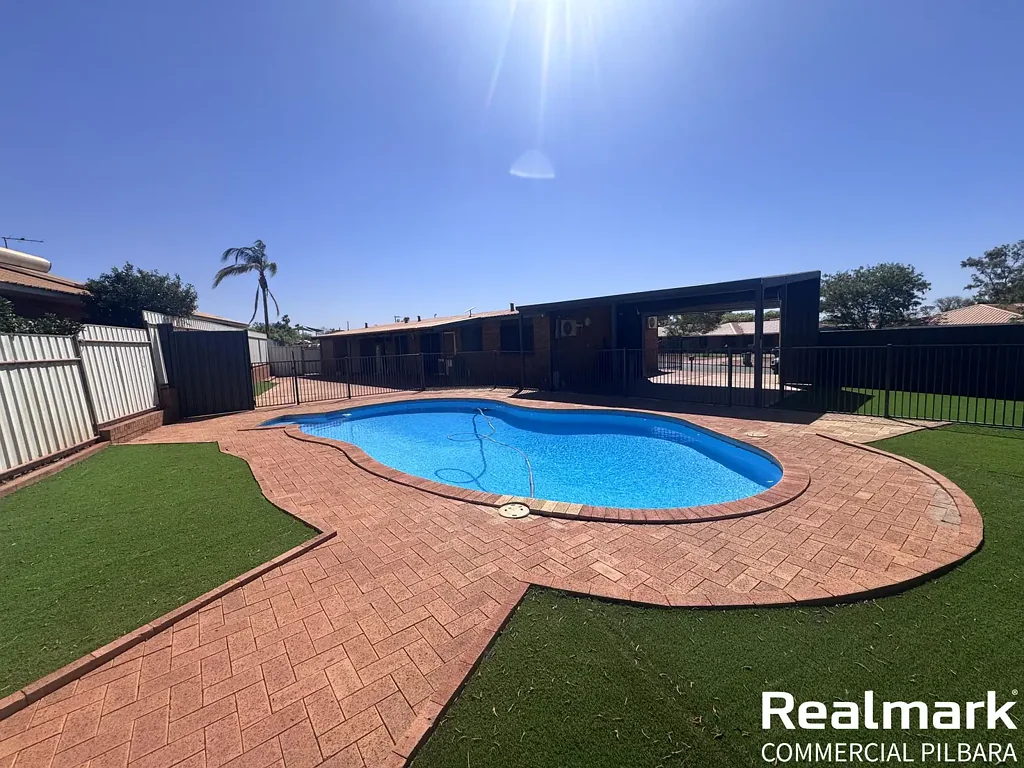 Newman 5Habitaciones Refurbished 5 Bedroom Home with Pool.