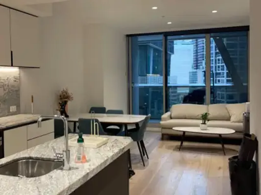 Fully-furnished 2 Bedroom 2 Bathroom in West Side Place!!