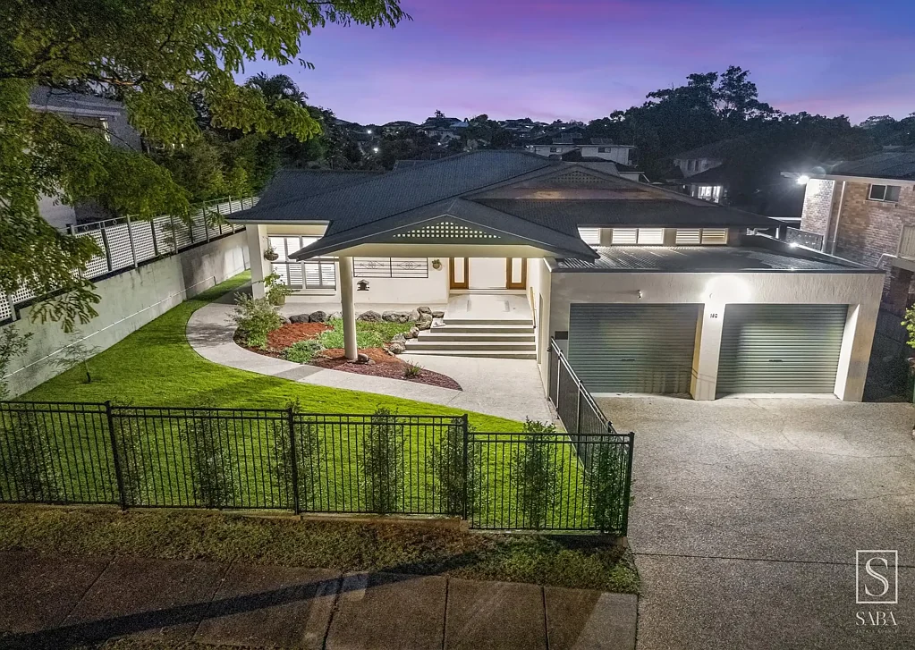 Westlake 5Zimmer 🏡 Luxurious Family Haven with Dual Living Potential – on 908 SQM.
