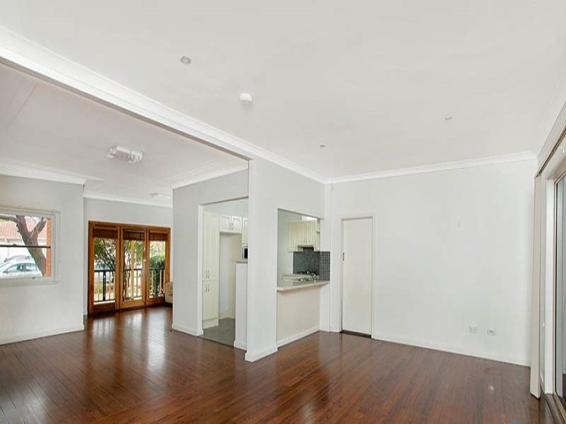 321 TAREN POINT RD, CARINGBAH NSW 2229, 0房, 0浴, House