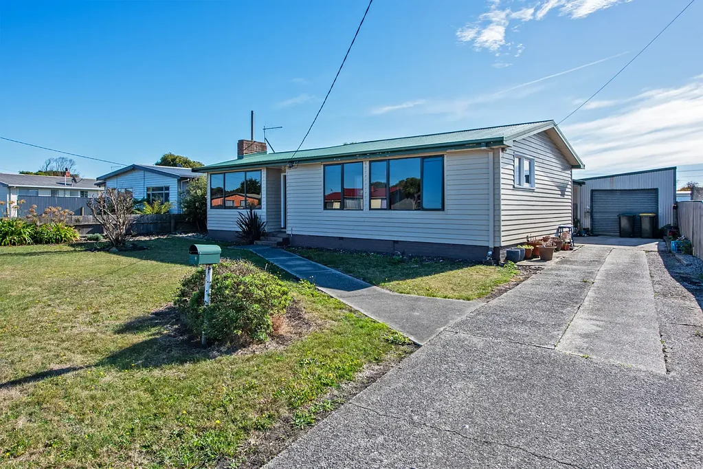 Smithton 3 Bedroom Affordable First Home 2 Living areas