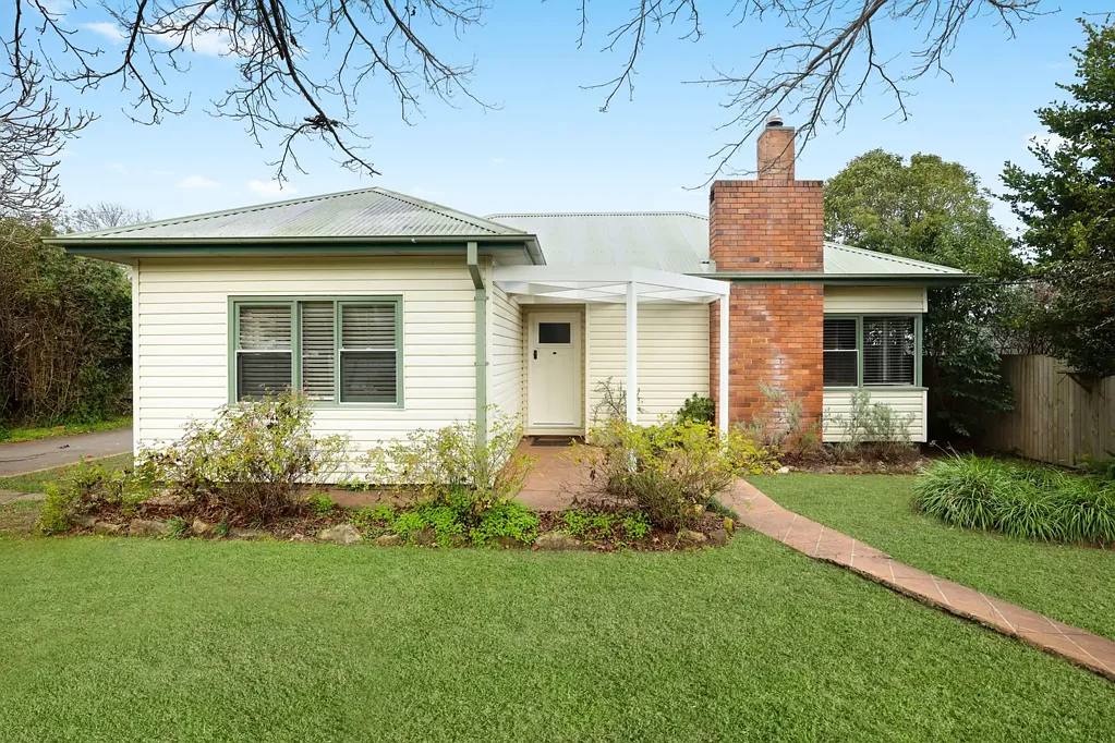 Mittagong 3chambre Charming Highlands Cottage on a Spacious 930sqm Block