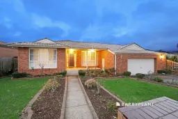 11 Shearer Drive, Rowville