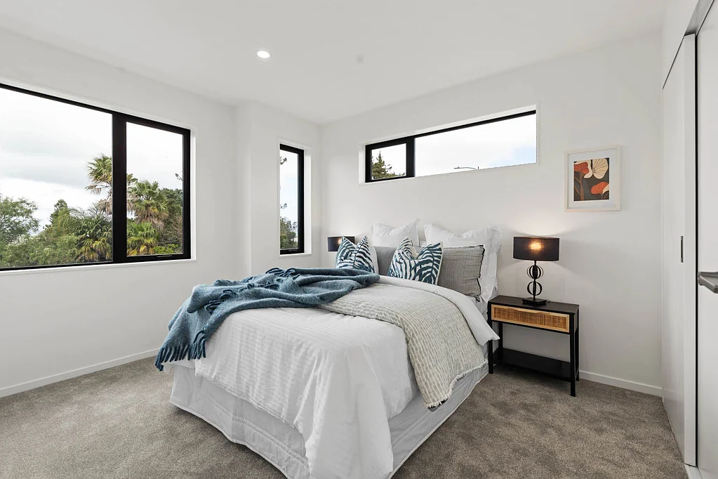 Hobsonville 5 Bedroom 29 Scott Rd $999,000  &  27 Scott Rd $1,049,000