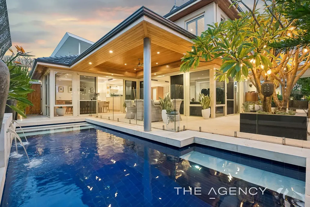 Marmion 4ห้องนอน 3 Levels of Luxury! With Stunning Ocean Views