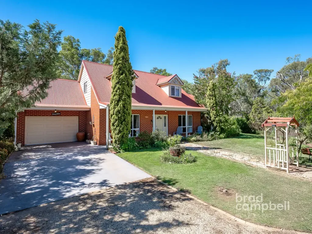 Wunghnu 3ห้องนอน PICTURESQUE DOUBLE STOREY OVERLOOKING NINE MILE CREEK
