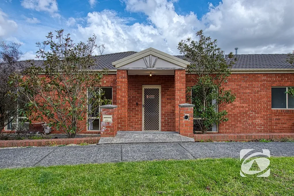 81 Earlsfield Drive, Berwick, VIC 3806