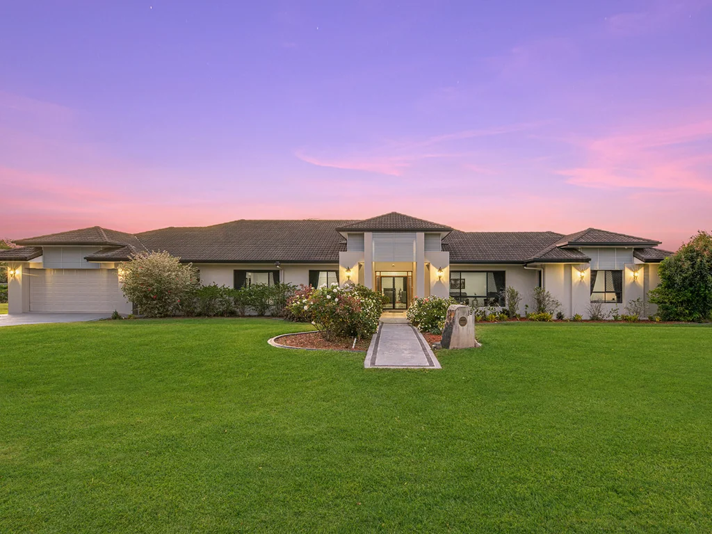 19 Landing Place, Moggill, QLD 4070