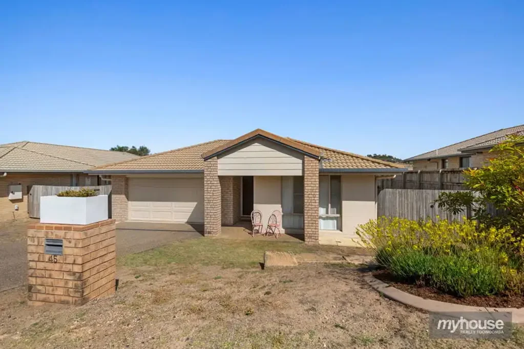 Glenvale 4房  Modern Comfort Meets Ease of Living - Move-In or Rent Out with Confidence!
