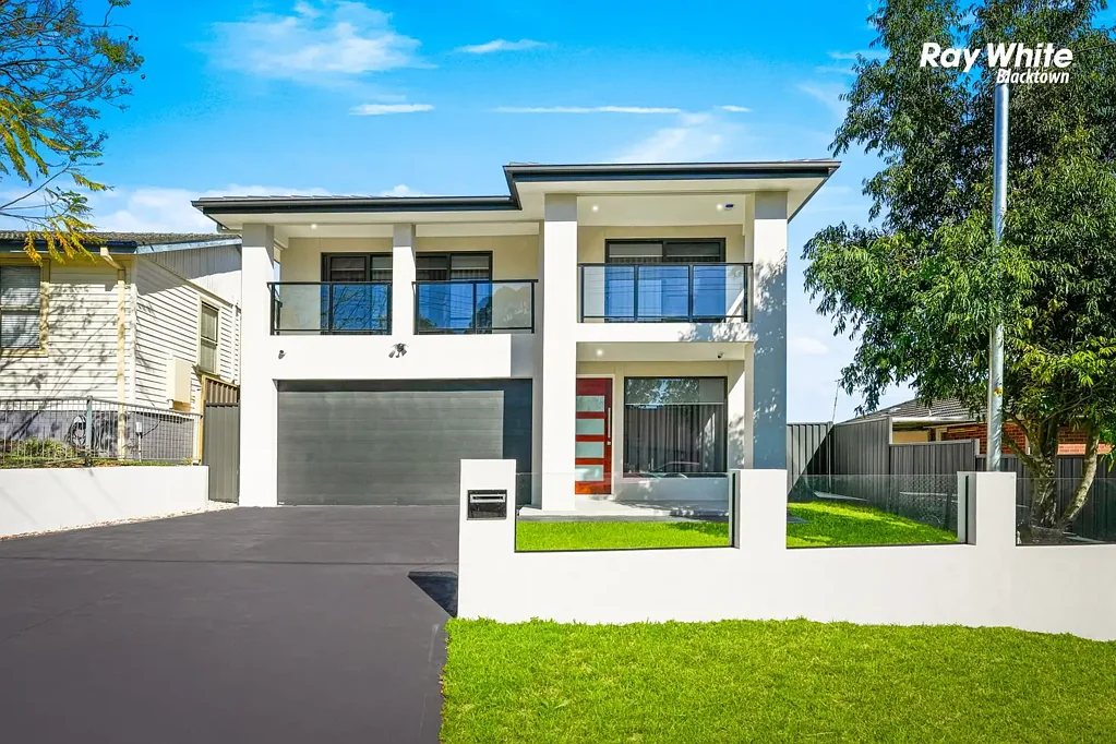 Lalor Park 4房 全新双层设计 东向采光充足 主卧带独立卫浴 现代厨房岛台 宽敞后院娱乐区 地段便捷设施多 BRAND NEW LUXURY HOUSE.