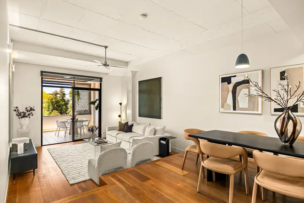 Teneriffe 3침실 (A RARE AUSTRALIAN ESTATES WOOLSTORE CORNER APARTMENT)