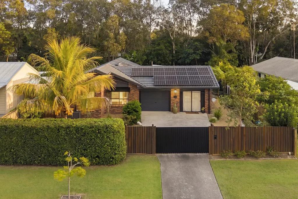 Mooloolaba 4 Slaapkamer A Character-Filled Coastal Retreat Designed for Entertaining