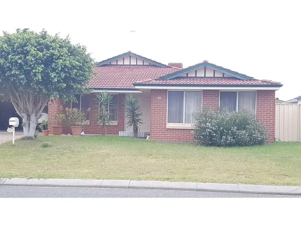 HUGE & MODERN HOUSE. OPPOSITE PARK. CLOSE TO ALL AMENITIES. BONUS FURNITURE.