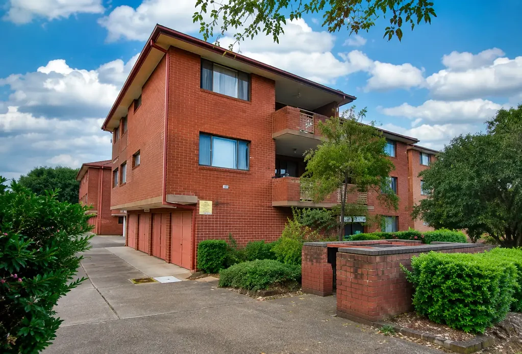 Spacious 2-Bedroom Unit in the Heart of Westmead