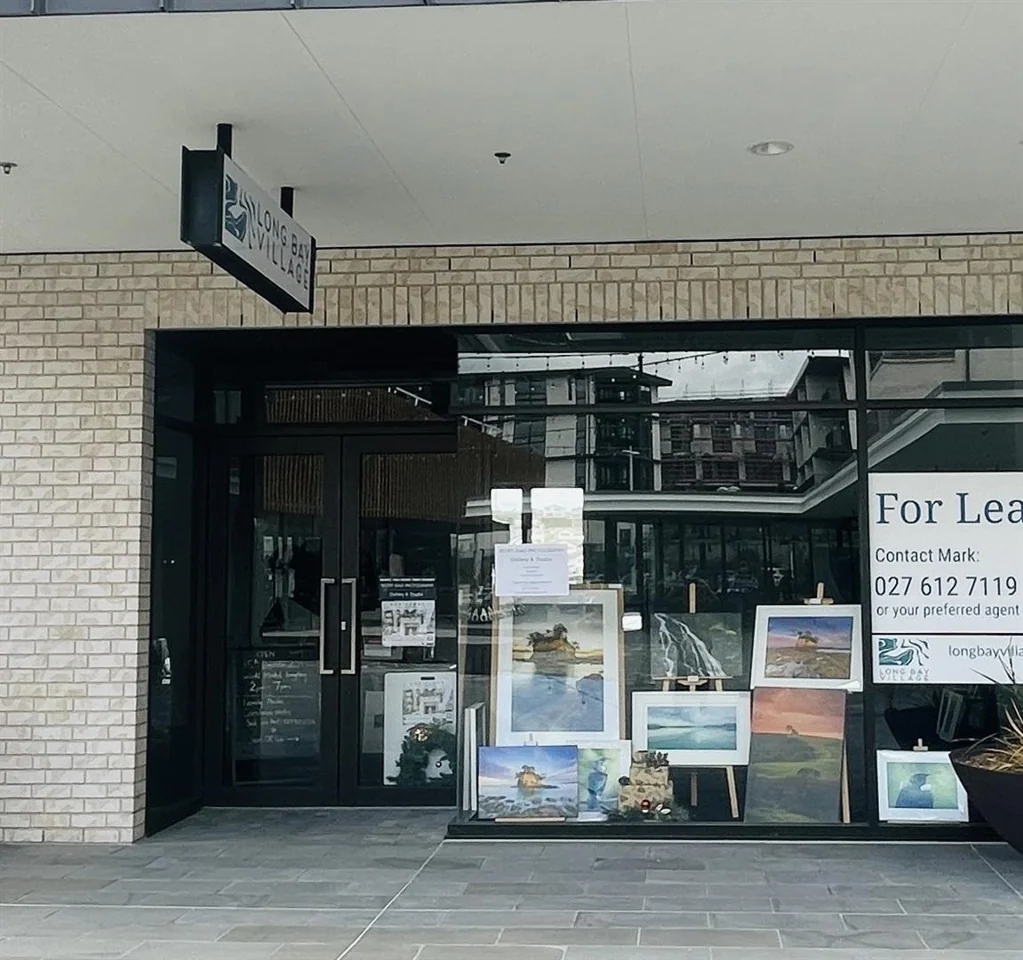 Long Bay Fabulous Retail Location in Long Bay Village