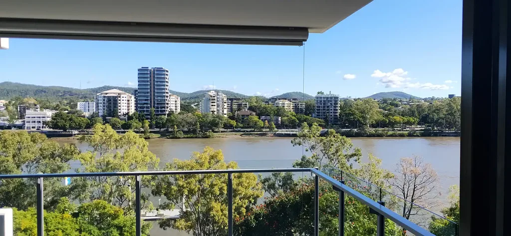 Spacious 1-Bedroom Apartment with Extra Room for Versatile Use, 2 Carparks & Access to Scenic River Walkways - Available on 06/10/2025