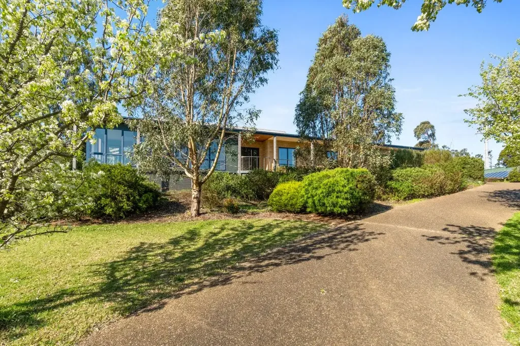 4 Racecourse Road, Heyfield, VIC 3858