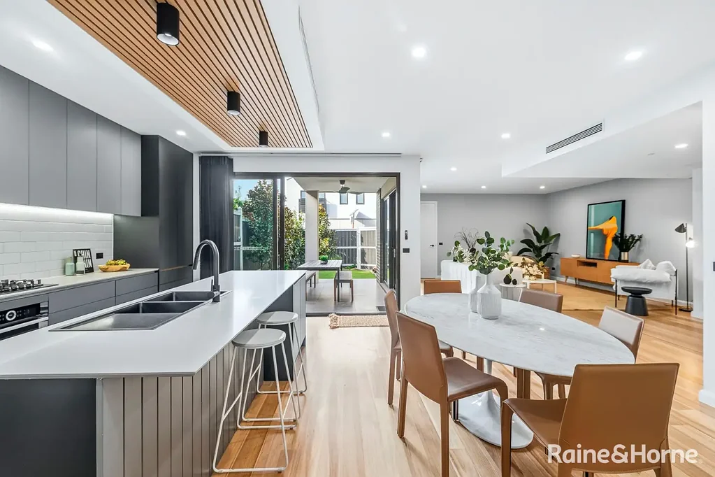 90A Oxford Street, Newport, VIC 3015