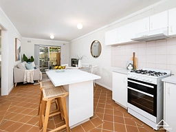 4/34 Davies Road, Claremont