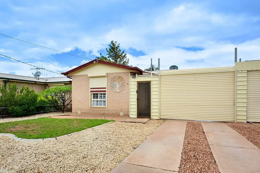 35 Wainwright Street, Whyalla Stuart, SA 5608