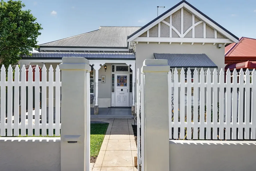 Mount Lawley 4房  CHARACTER, SPACE AND A HOME THAT DELIVERS