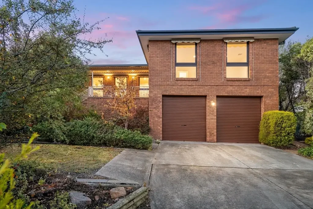 10 Holden Crescent, Wanniassa, ACT 2903