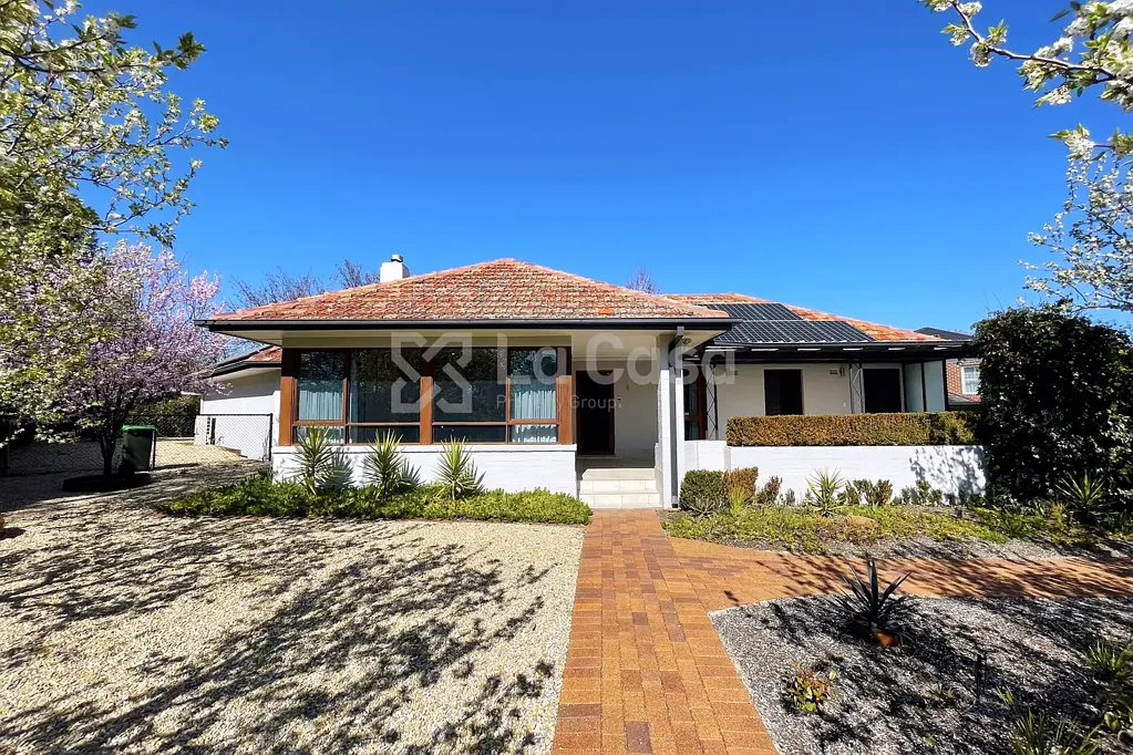 An idyllic family home with an expansive block!