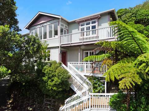 Wadestown 5部屋 5-bedroom character home with sun and views