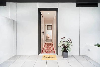 South Yarra 3房 South Yarra中心地帯 精品联排别墅 四卧宽敞布局 高端厨房设计 私人庭院连接 Manteau - Stylish City-Edge Living