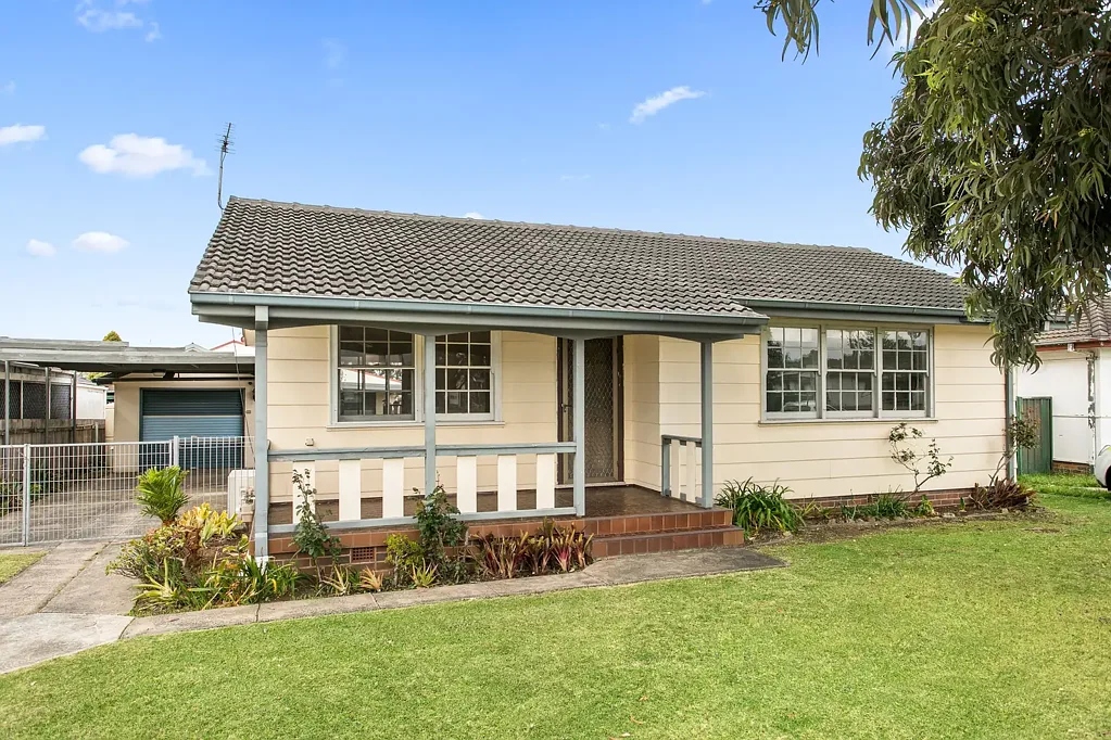 15 Leawarra Avenue, Barrack Heights, NSW 2528