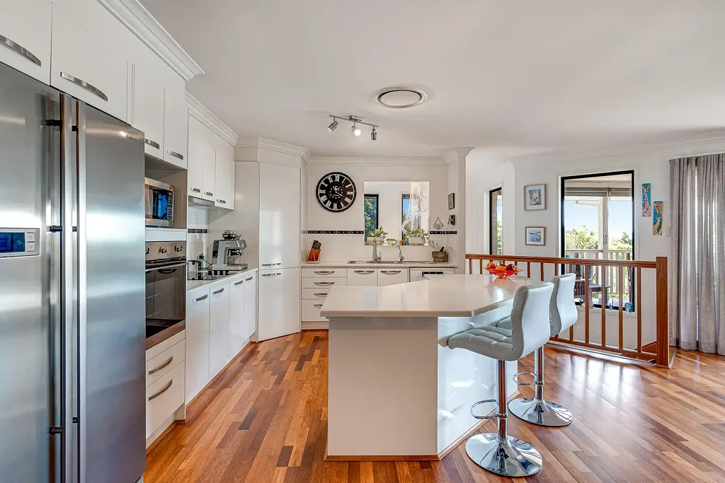 Goonellabah 4 Bedroom Peaceful Ridge Top Residence With Stunning Outlook & Modern Comforts