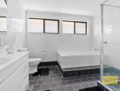 17 Athel Tree Crescent, Bradbury, NSW 2560, 4房, 2浴, House