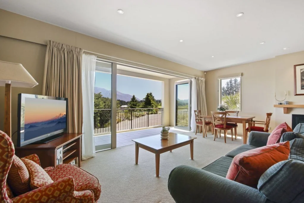 Windwhistle 2房  Two for One Stunning Apartment Opportunity!