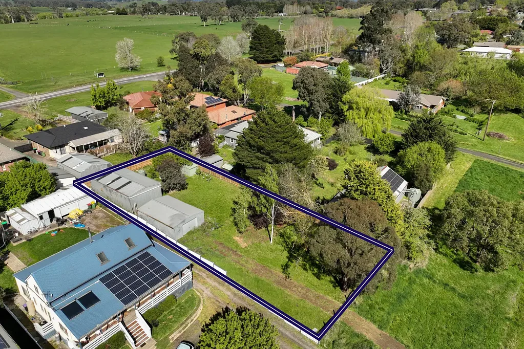 Tylden 1011m2 (approx.) Land in a Romantic Rural Setting